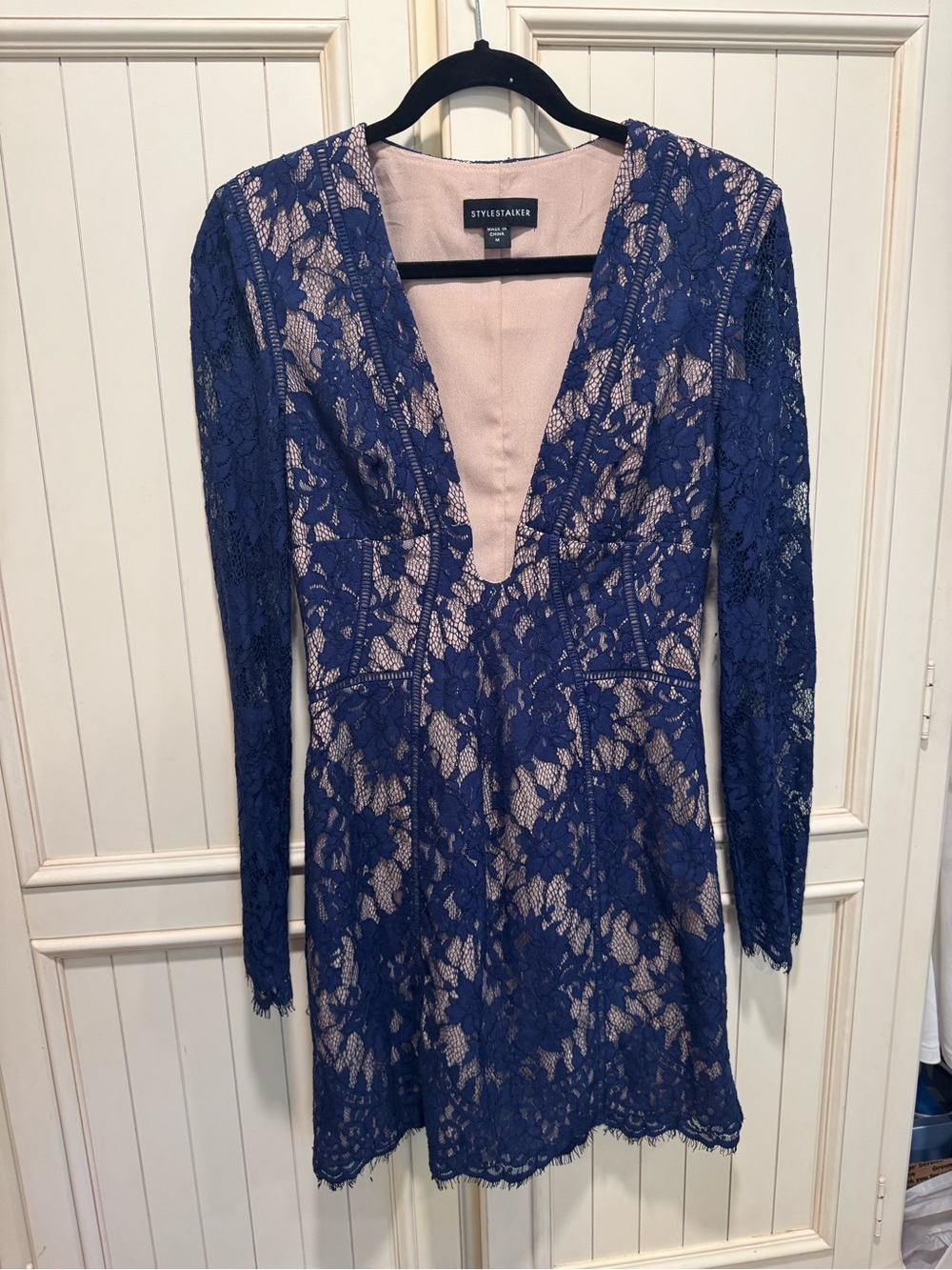 Stylestalker Navy Blue Lace Long Sleeve V-Neck Dress